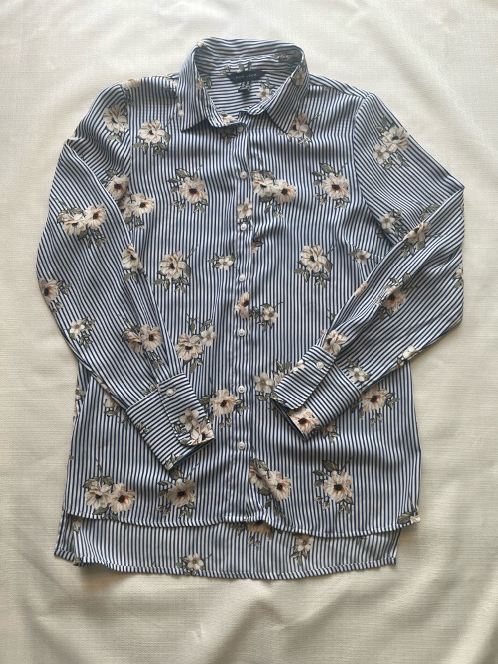 Grandpacore Floral Blouse- Women’s 6 Blue White - Striped Office Classic